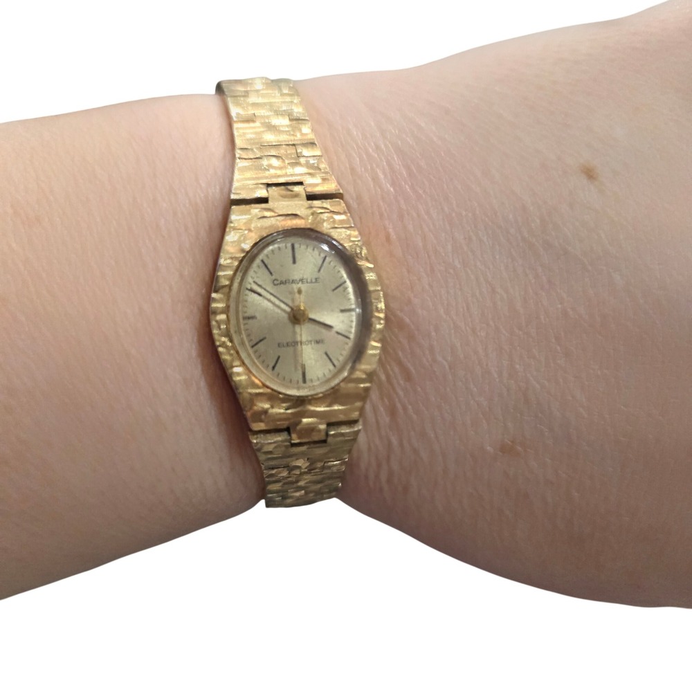 Carvelle Electric Quartz Women Gold Tone Textured Link Bracelet Watch No working